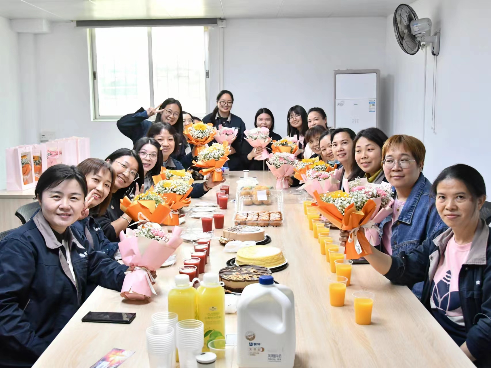 【女神节】巾帼不让须眉 柔肩勇挑重担